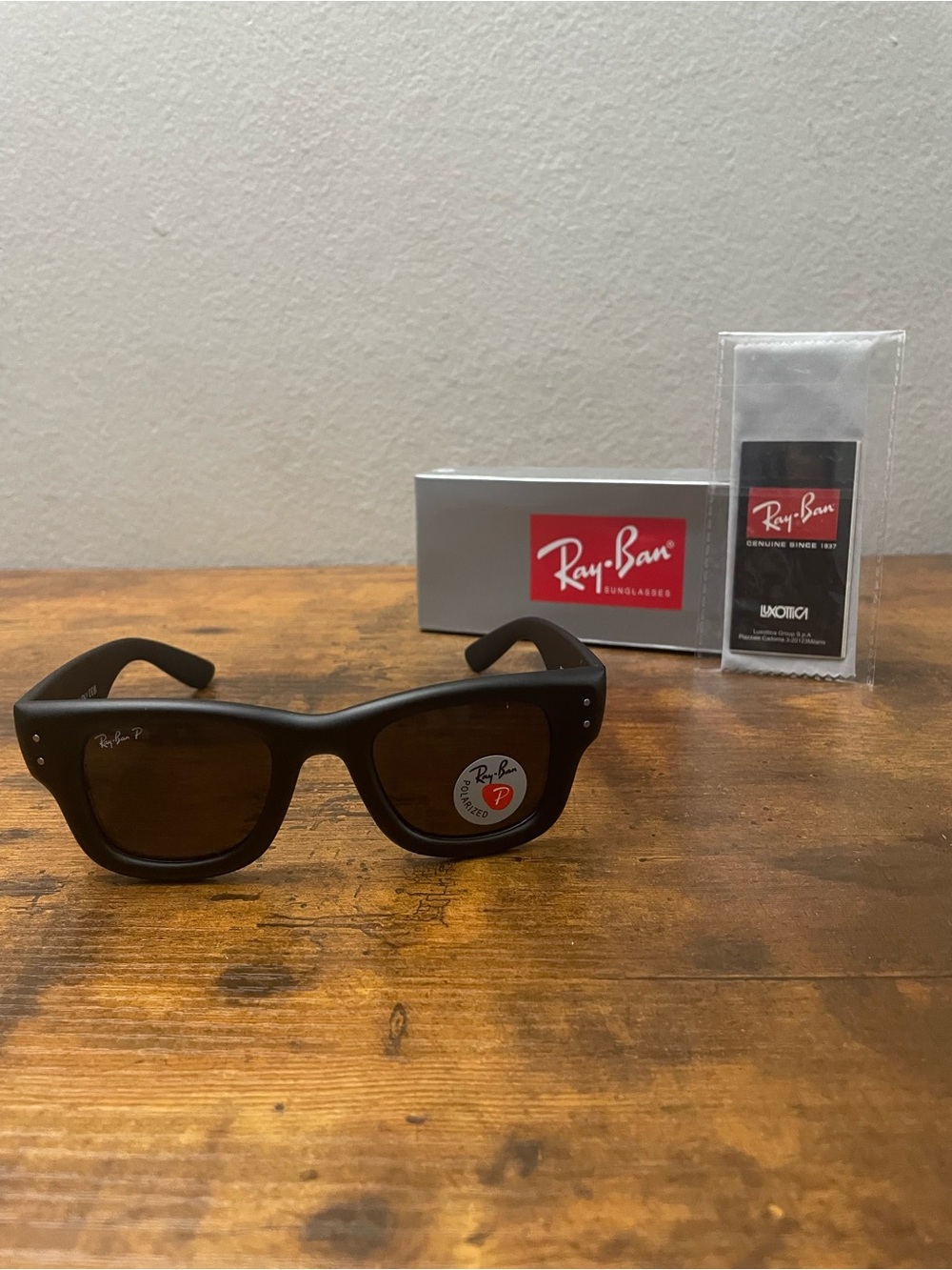 Ray-Ban Men’s Black Frame Sunglasses with Brown Polarized Lenses